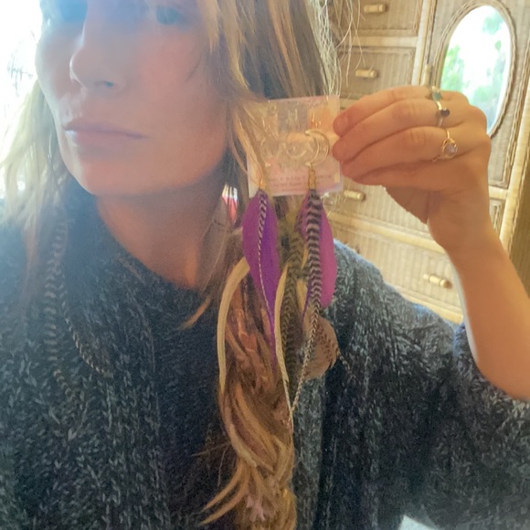 Beautiful Brass moon feather Earrings ๐๐ || boho || lovely || purple - Picture 5 of 9